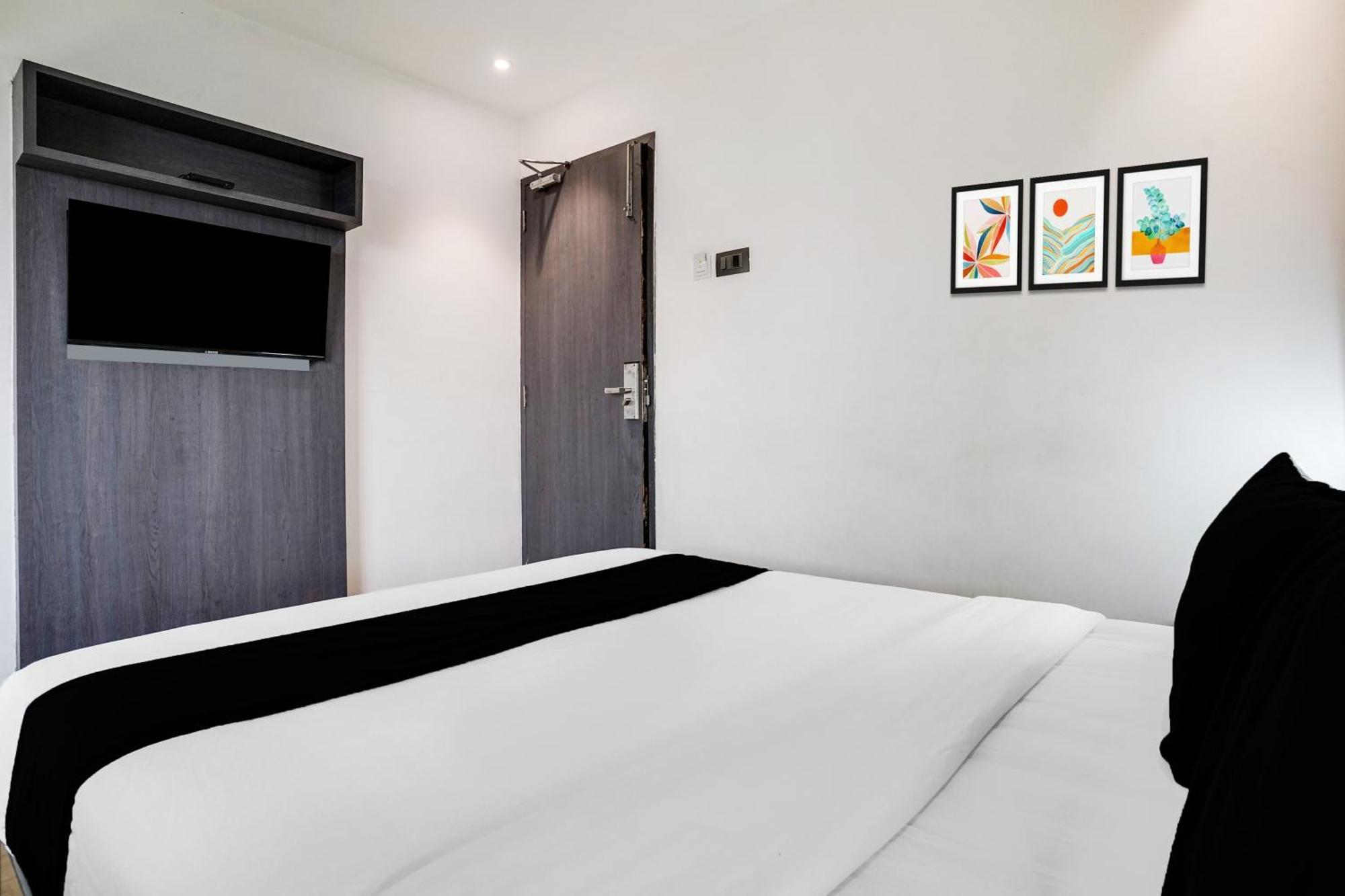 Super Collection O Andheri Near Western Express Highway ムンバイ エクステリア 写真